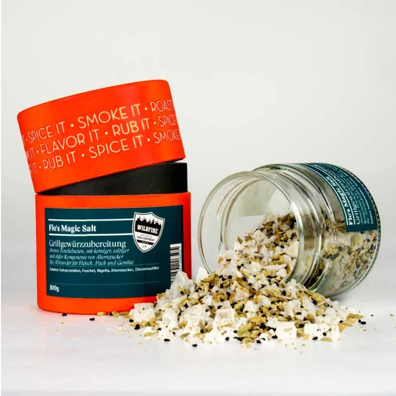 Flo's Magic salt offenes Gewürzglas mit oranger Gewürzdose daneben